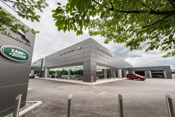 Jaguar Land Rover Dealership Concept